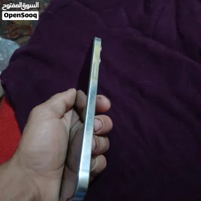 تليفون بحاله كويسه 12 برو ماكس بطاريه 79 128 جيجا تليفون وتر برو ما تضربش في مفك المعاينه المعادي 3