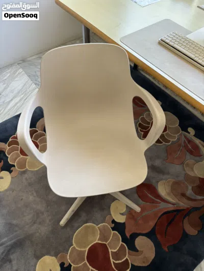 كرسي مكتب وسفرة إيكيا أصلي موديل (IKEA ODGER) - بحالة ممتازة 2