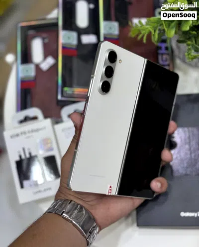 عرض خاص : Samsung Z fold 5 256gb هاتف بحالة الوكالة بدون اي شموخ أو مشاكل مع ضمان و ملحقات بأقل سعر 4