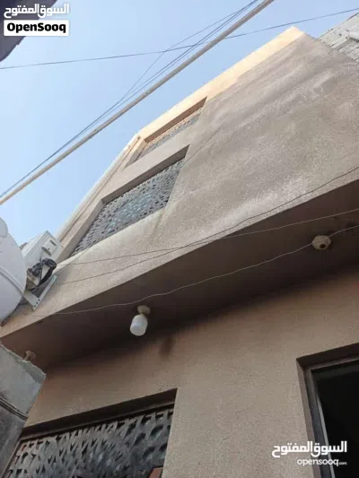 بيت صغير مؤثث للبيع في الجمهورية 3