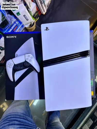 PS5 PRO digital edition 2000 g used like new 3