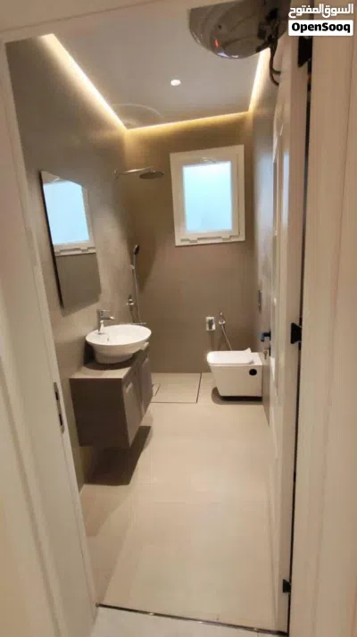 شقة لإيجار فينيسيا 2