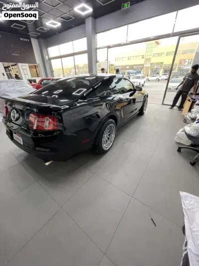 Ford Mustang V6 4