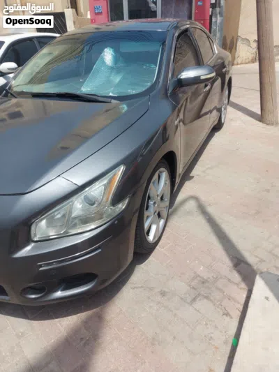 Nissan Maxima Standard 3