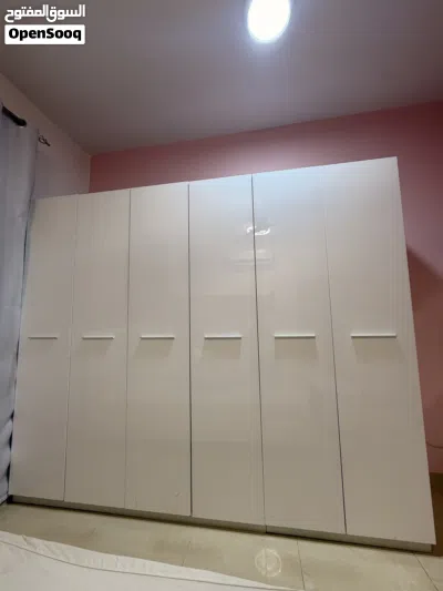 فرصة مميزة لاقتناء غرفة نوم فاخرة وأنيقة من هوم سنتر Home Center Elegant Luxury Bedroom Set 3