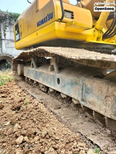 KOMATSU PC200-8MO Excavator 3
