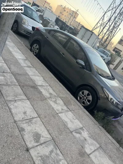 Kia Cerato Standard 2