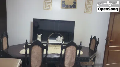 طاولة سفره مستعمله استعمال بسيط 4