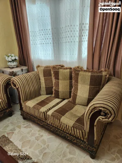 طقم كنب وطاولات 2
