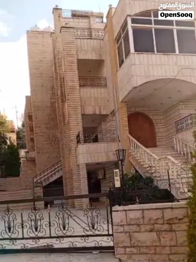 فيلا فاخرة للبيع، الرابية 2