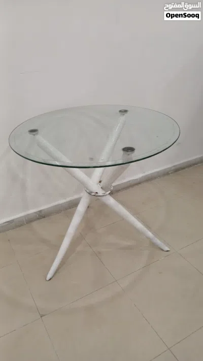 طاولات للبيع نظاف جداً 3