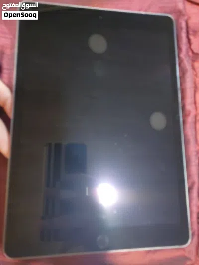 للبيع iPad 9 (الجيل التاسع) 64GB بحالة ممتازة 2