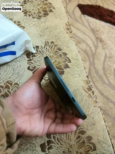 جهاز RED MAGIC ASRTAمستعمل بحالة ممتازة 9.4 إنش بسعة 1 تيرابايت مع ملحقات 2