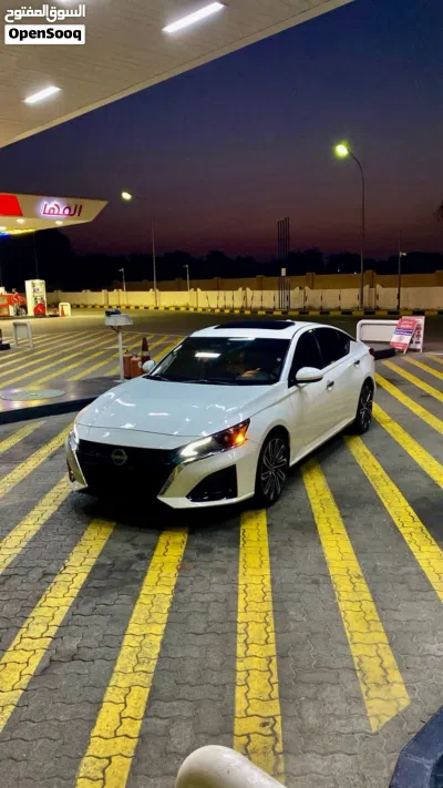 Nissan Altima SV 3