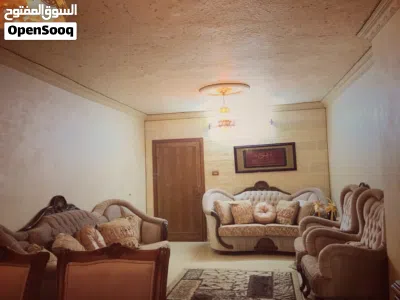 طقم كنب بحالة جيدة جدا للبيع 2