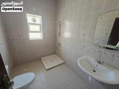 مكتب للايجار الموالح شارع الموج/Office for rent in Al Mawaleh, Al Mouj Street 3