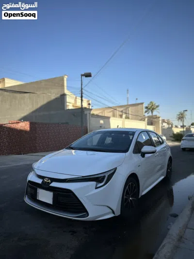 تويوتا كورولا Hybrid 3