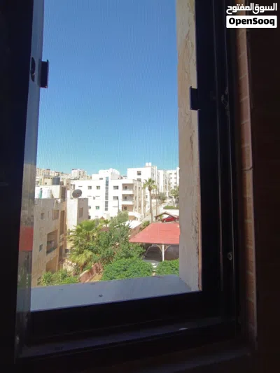 استوديو مفروش بنظام سويت مقابل الجامعة الاردنية بداية طلوع نيفين من المالك مباشرة / عمارة عائلية 4