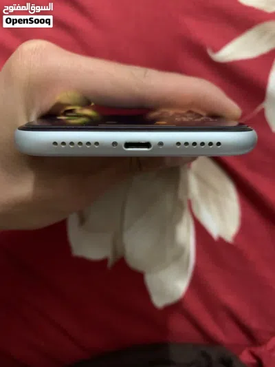 آيفون XR للبيع والبدل 110 دنانير 3