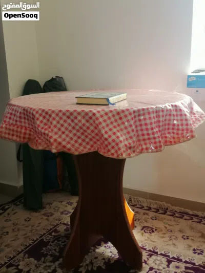 طاولة طعام للبيع 2