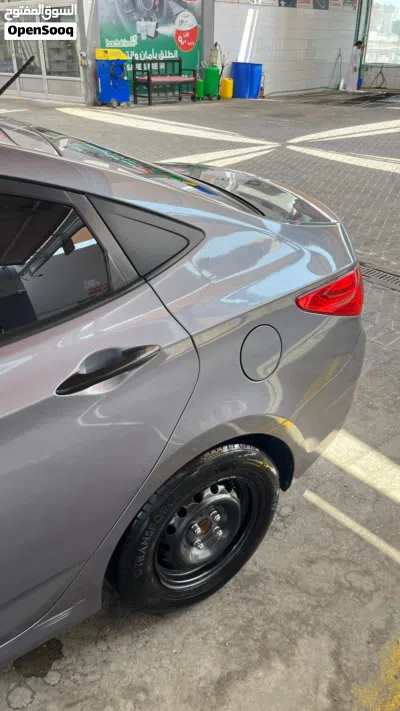 Hyundai Accent GLS 2