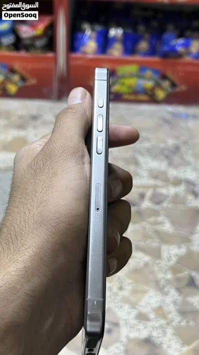 أيفون 15برو ماكس مبدله شاشه وبطارية 73 4