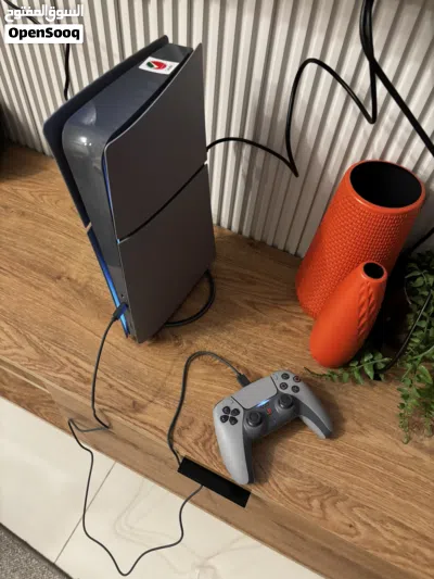PlayStation 5 Slim 30th Edition 3