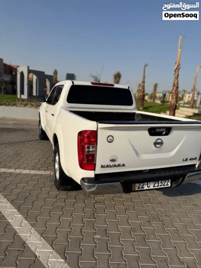 نیسان ناڤارا LE 2