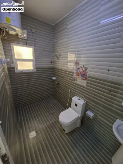 غرفه للايجار فى عذيبه Room for rent in azaiba 3