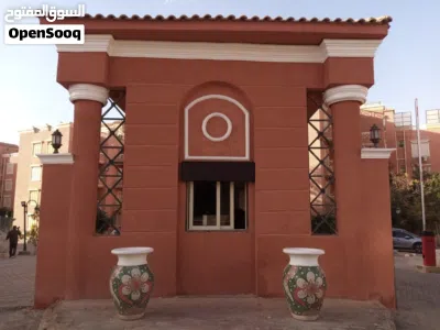 فيلا فاخرة مساحه 600متر مربع حديقة 300 متر نص تشطيب 3 أدوار وجراج سيارات 3