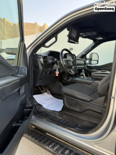 Ford F-150 XLT 2