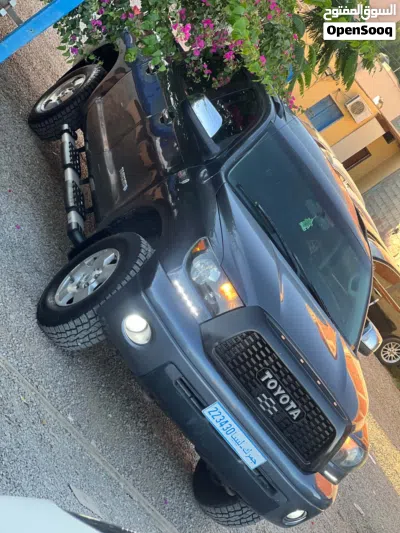 Toyota Tundra SR5 3