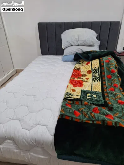 bed frame + mattress 190 cm x 190 cm 2