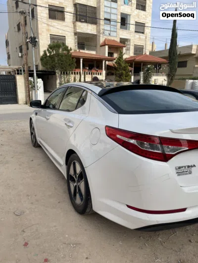 Kia K5 Standard 4