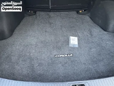 Toyota Corolla LE 2