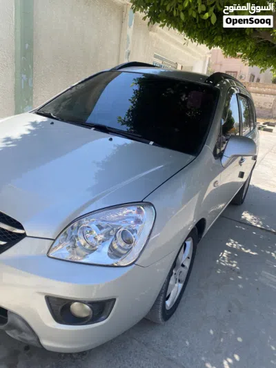 Kia Carens Luxury 4