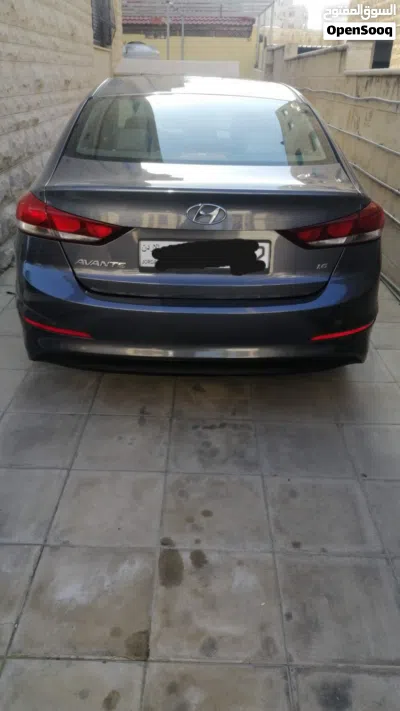 Hyundai Avante Standard 2