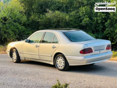 Mercedes Benz E-Class E 200 4