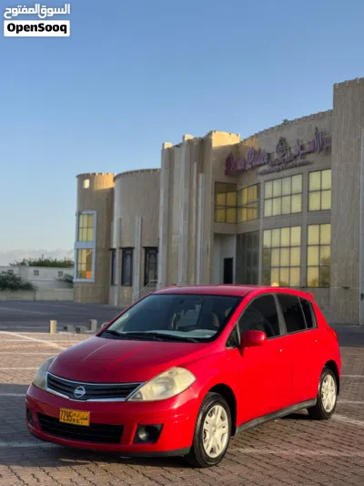 Nissan Versa SV 2