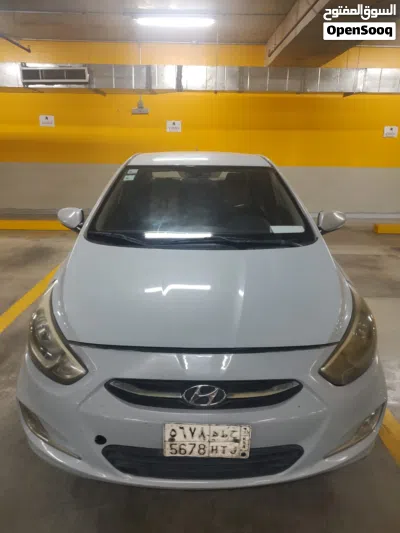 Hyundai Accent SEL 3