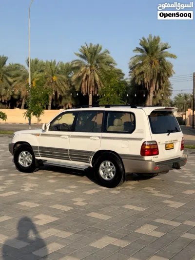 تويوتا لاند كروزر VXR 2