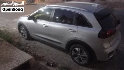 Kia Niro EX 4