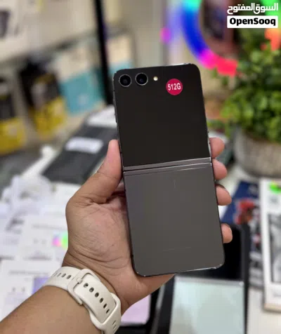 عرض خااص : Samsung Z flip 5 512gb هواتف بحالة الوكالة بدون اي شموخ أو مشاكل مع ضمان و ملحقات 2