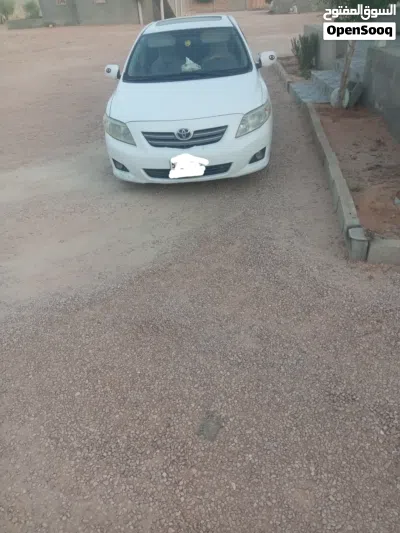 Toyota Corolla Axio 4
