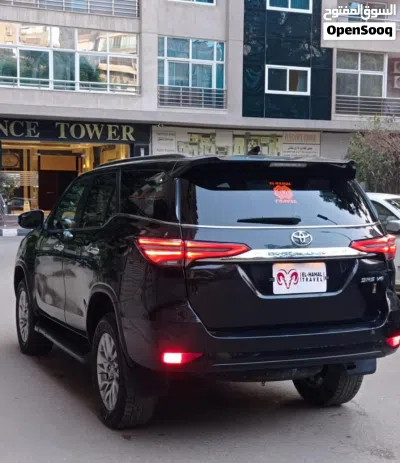 Toyota Fortuner SR5 2