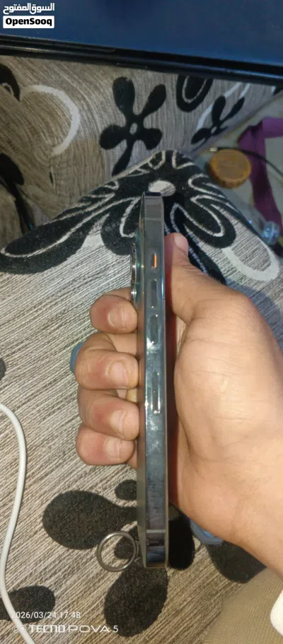 ايفون 13 برو بي حاله ممتازه128جيجا بي ادن الله نضفه توب 3