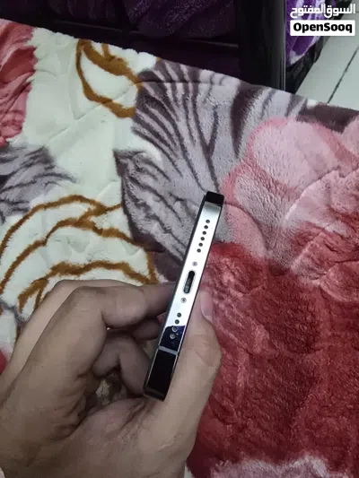 iphone 12 pro max 3