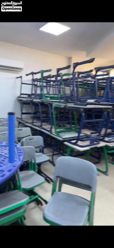 أغراض مدرسيه مستعمله 2