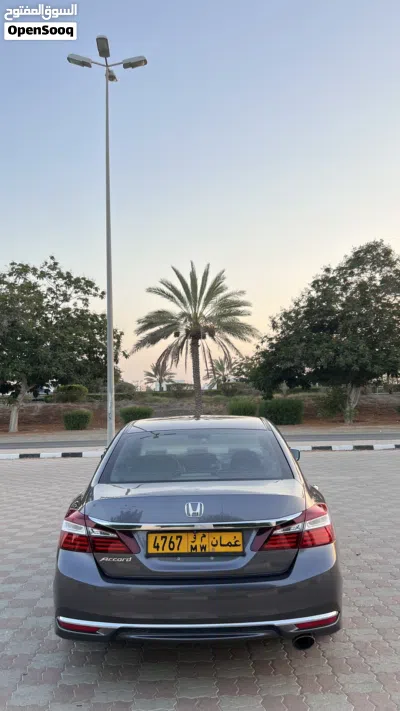 Honda Accord Standard 2