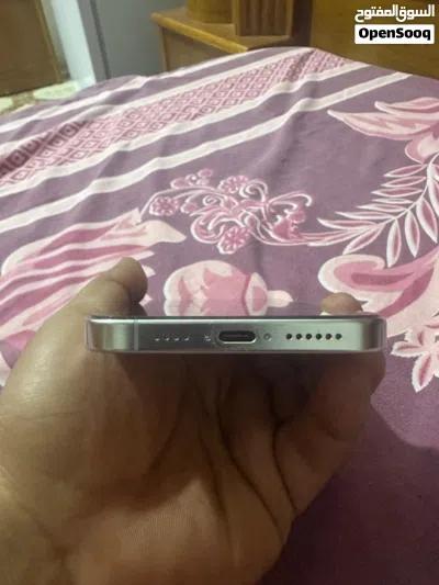 ايفون 16 برو ماكس 4